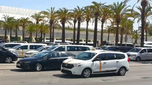 How much is a taxi from Alicante Airport to Benidorm: Distance, Travel Time and Cost
