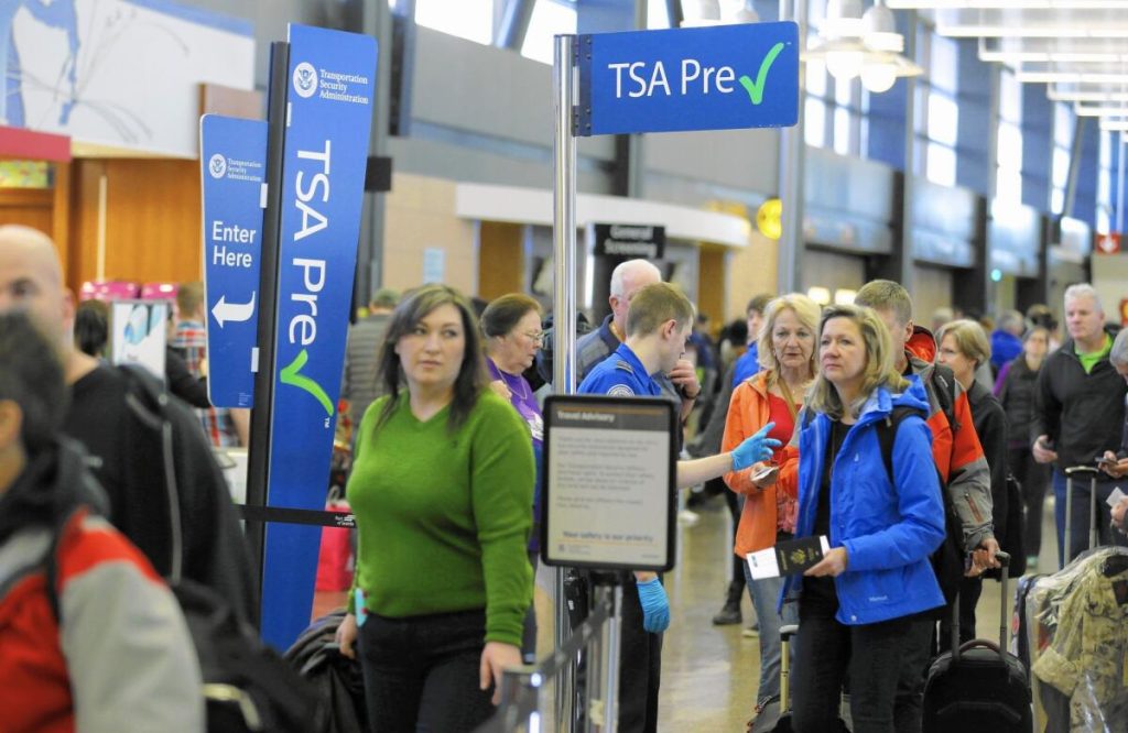 LGA Airport security wait time