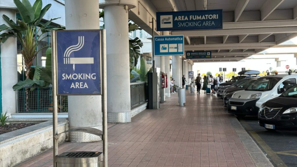 San Diego airport smoking areas