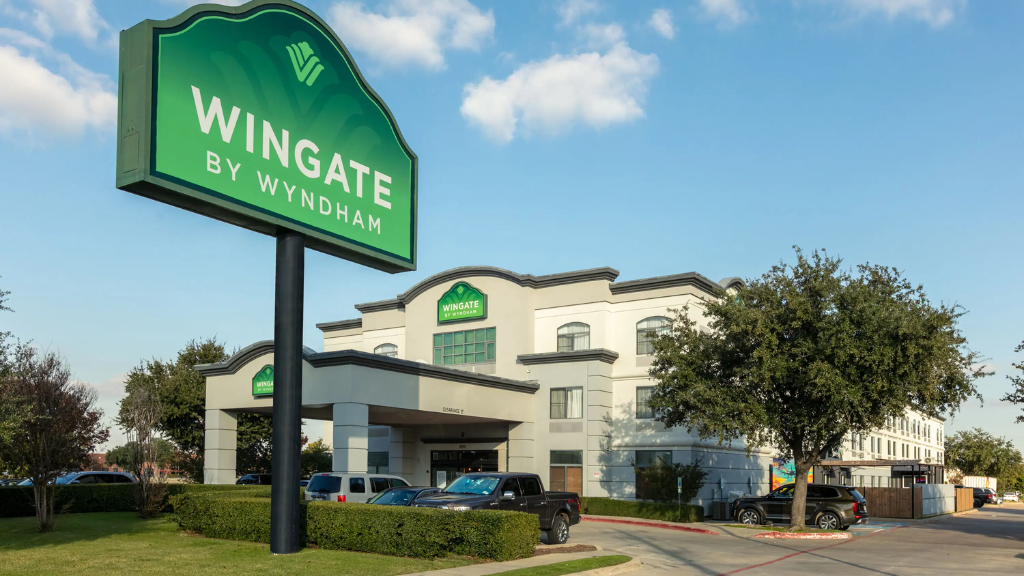dfw airport hotel wingate