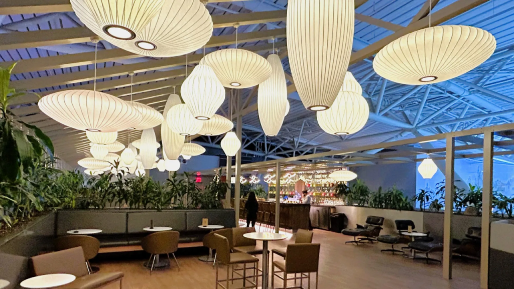jfk airport lounge area