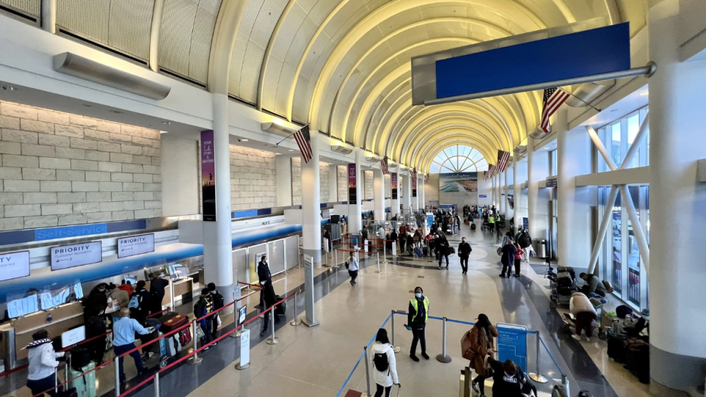 los angeles intl. airport (LAX) terminal 4