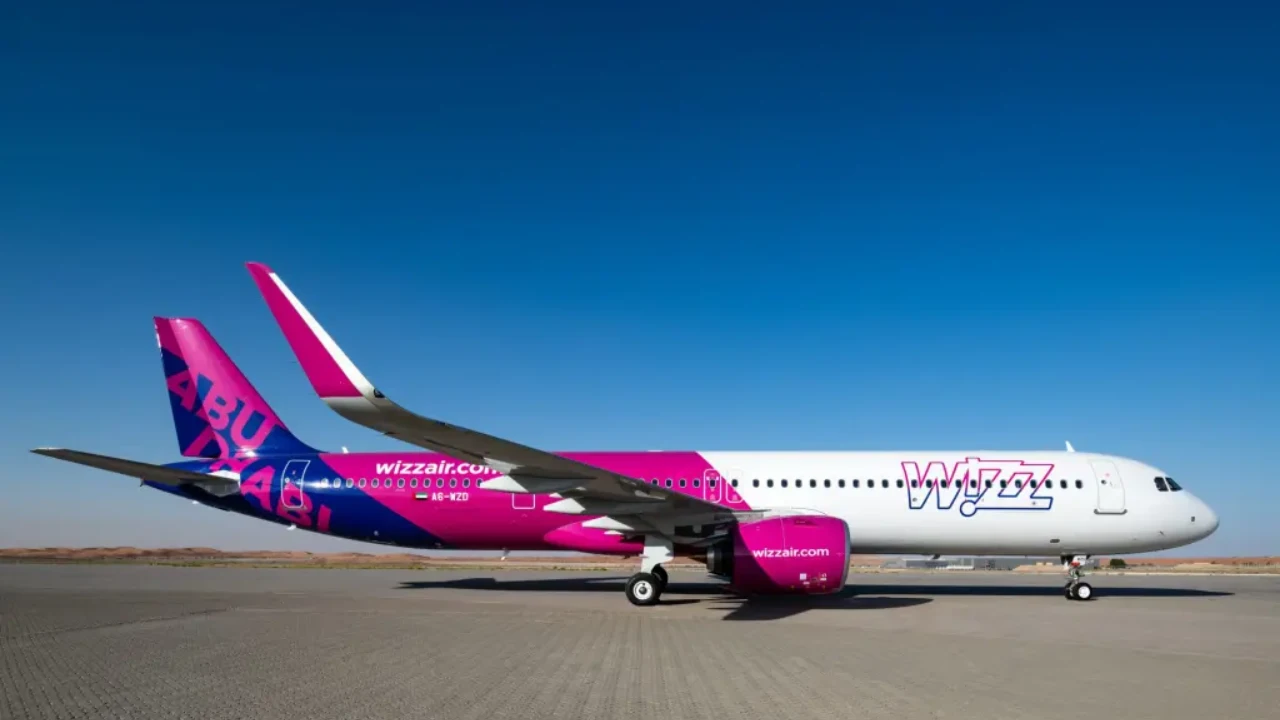 Wizz Air Terminal at London Gatwick Airport (LGW)