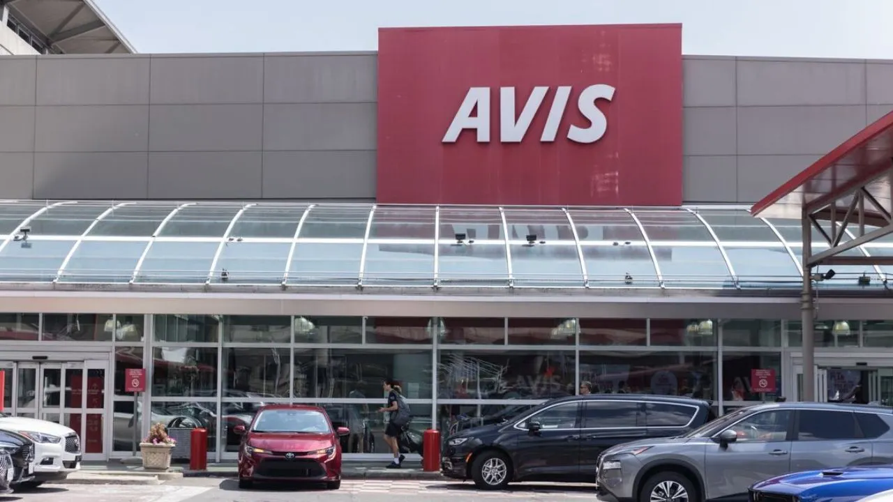 Avis Car Rental at LaGuardia Airport (LGA)