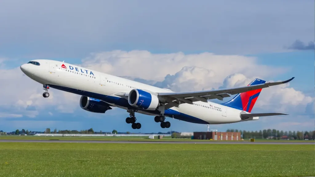 What Terminal is Delta Airlines at St. Louis Lambert International Airport (STL)?