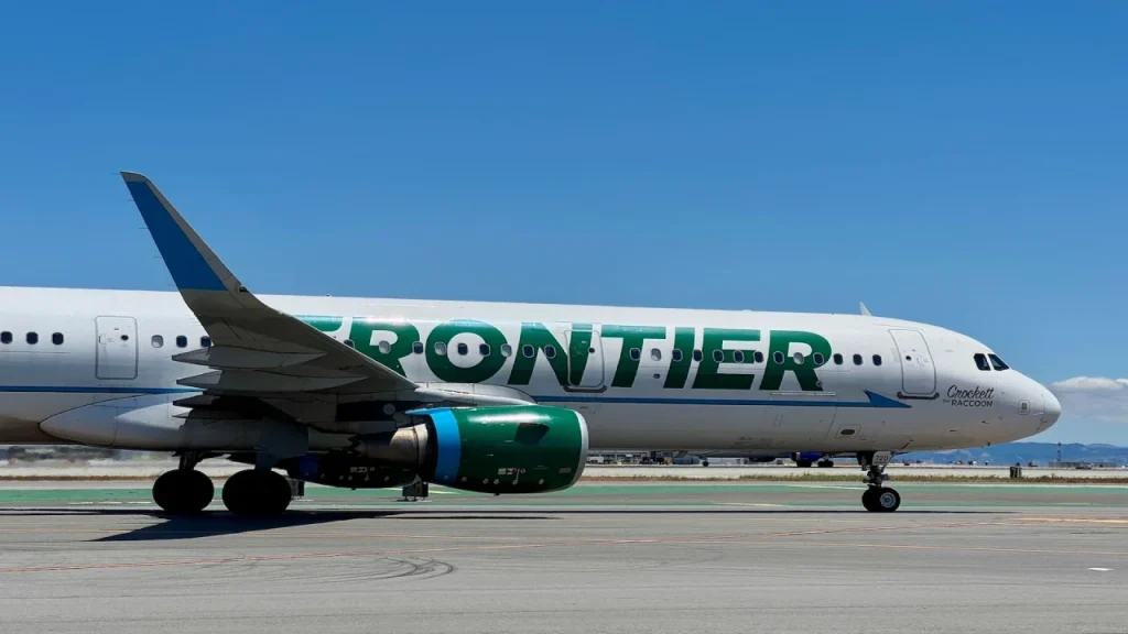 Frontier arrivals at phl airport